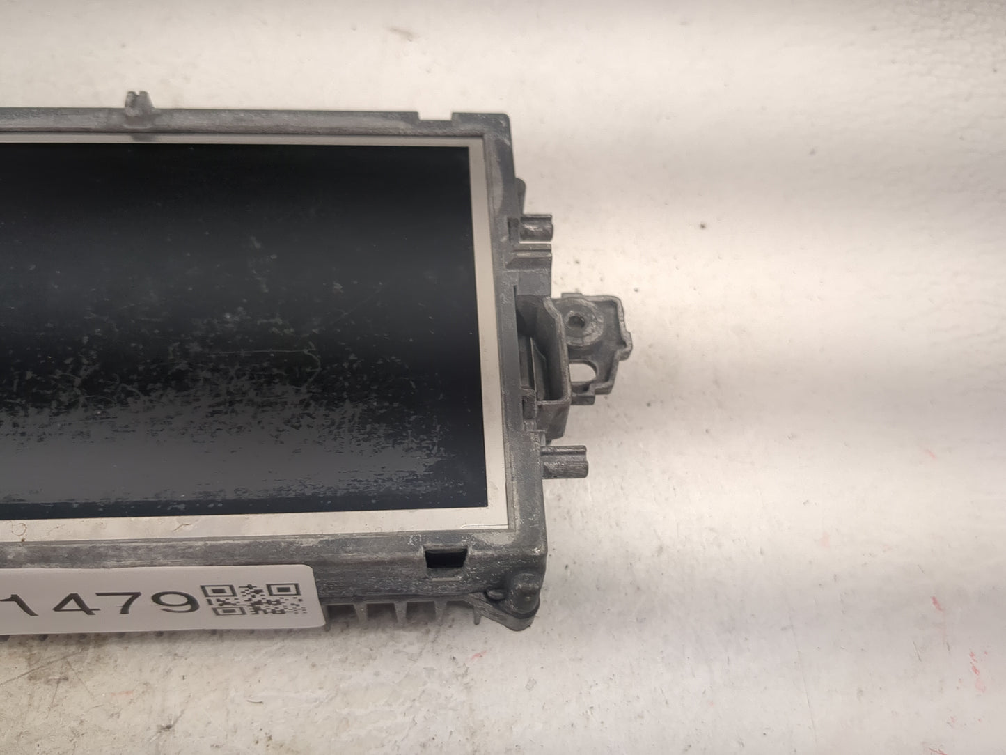 Mercedes-benz E-class Information Display Screen 1471479 - Oemusedautoparts1.com