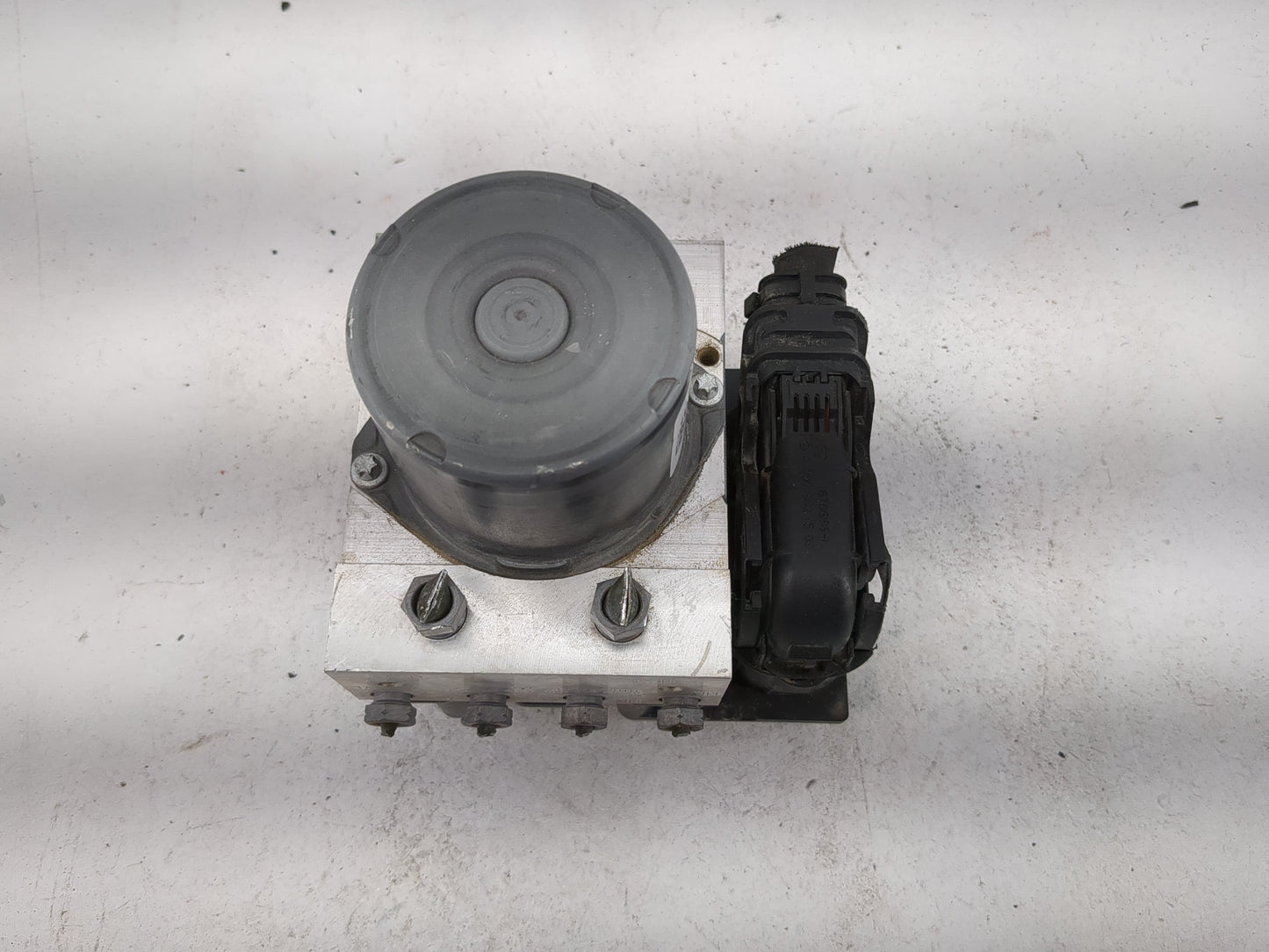 2012 Mercedes-Benz E-Class ABS Pump Control Module Replacement P/N:0265236369 A2124313512, 0265951099, 5410L8091111 Fits OEM