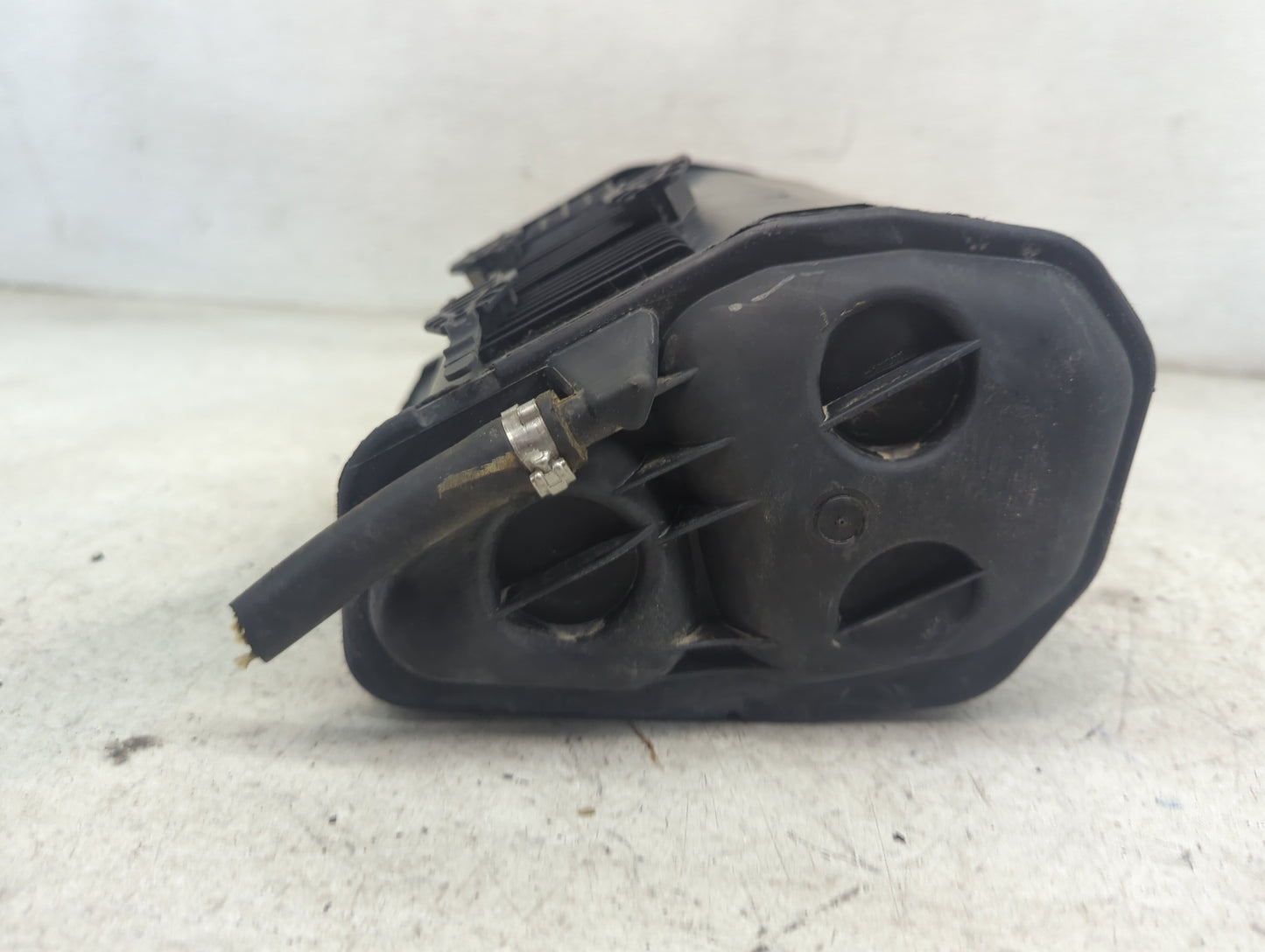 2012 Mercedes-benz E-class Fuel Vapor Charcoal Canister - Oemusedautoparts1.com