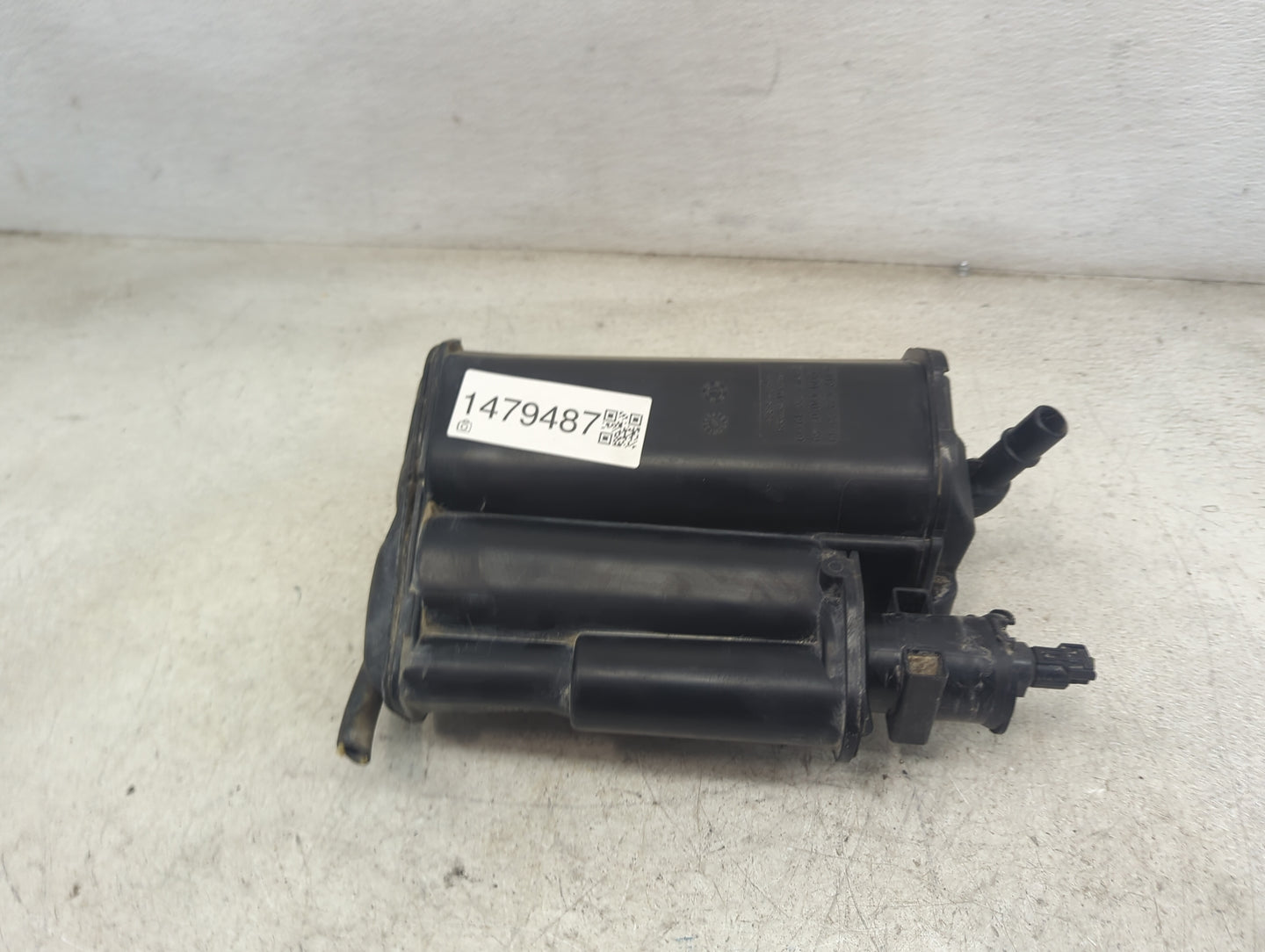 2012 Mercedes-benz E-class Fuel Vapor Charcoal Canister - Oemusedautoparts1.com