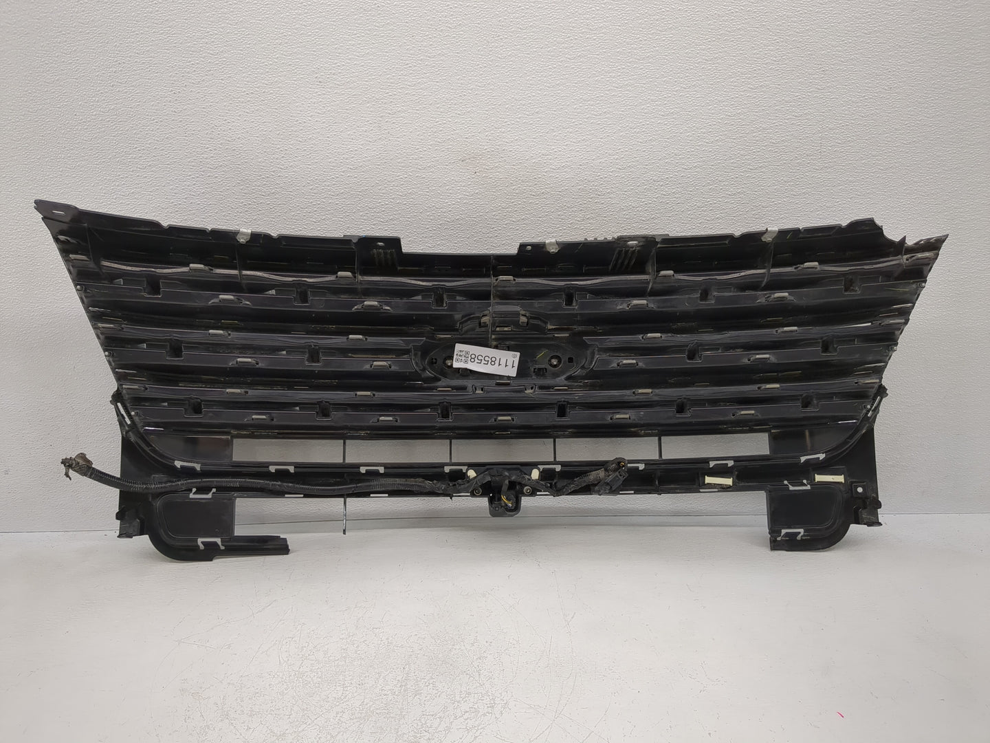 Mercedes-benz E250 Front Grille Bumper Not Included - Oemusedautoparts1.com