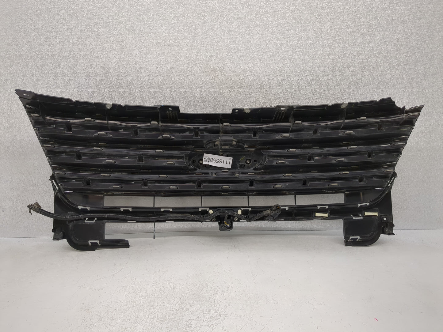 Mercedes-benz E250 Front Grille Bumper Not Included - Oemusedautoparts1.com