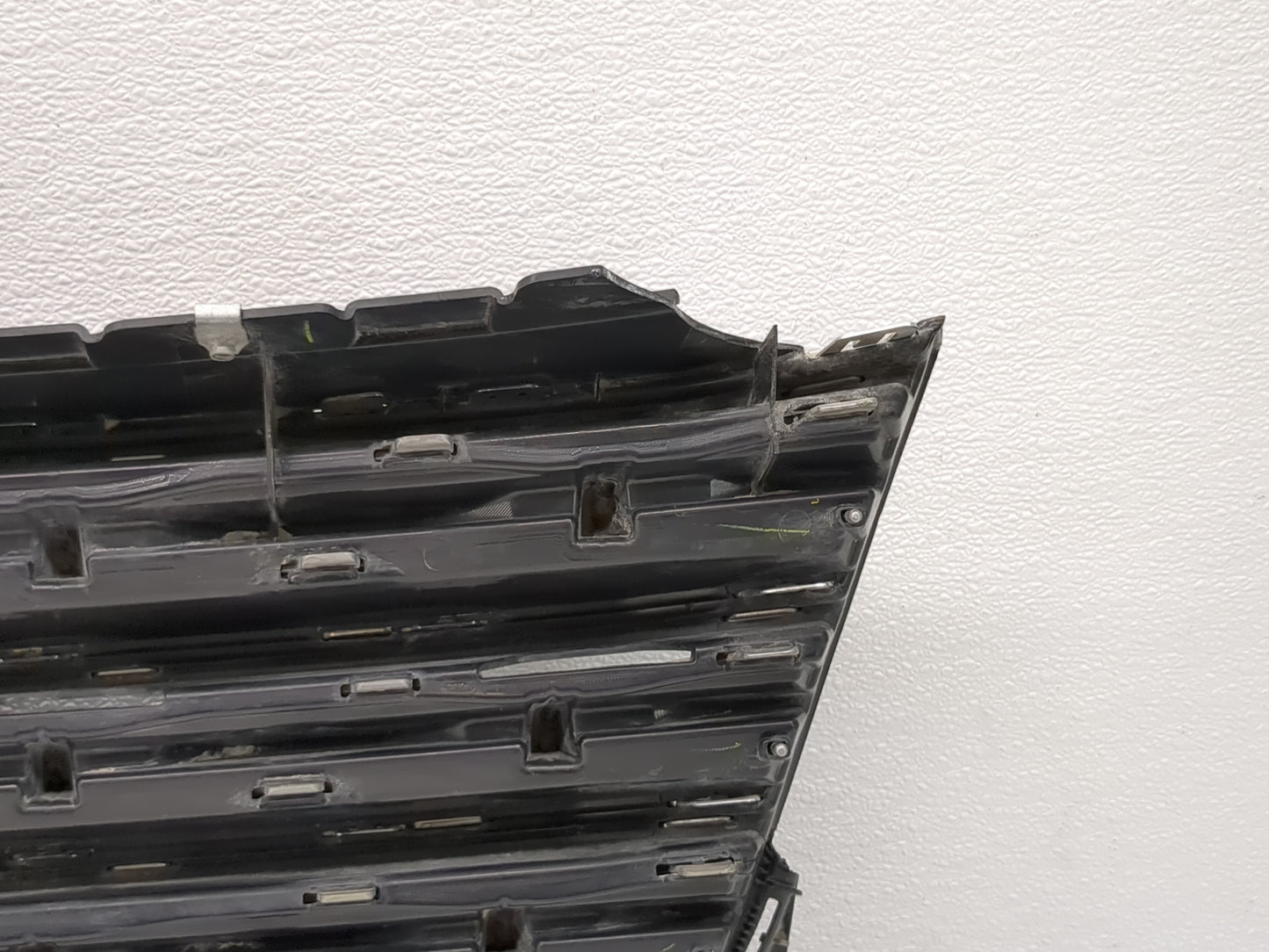 Mercedes-benz E250 Front Grille Bumper Not Included - Oemusedautoparts1.com