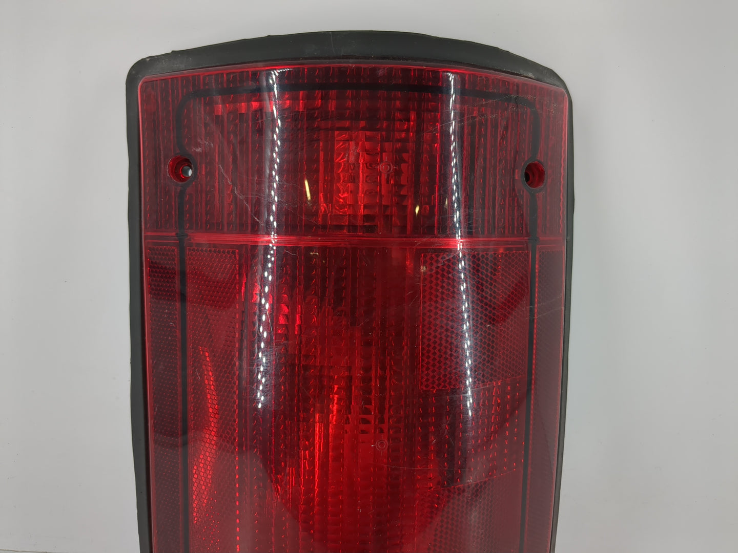 2012 Mercedes-Benz E250 Tail Light Assembly Passenger Right OEM P/N:F7UB-13440-AA Fits OEM Used Auto Parts - Oemusedautopart