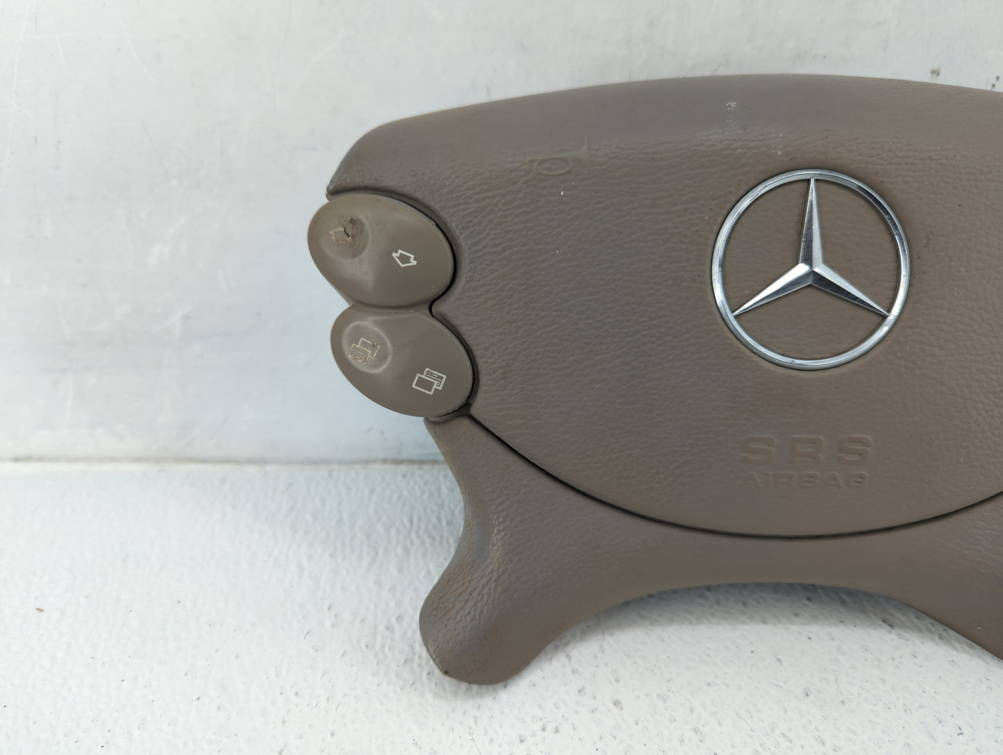 2012 Mercedes-Benz E320 Air Bag Driver Left Steering Wheel Mounted P/N:2308600102 Fits Fits 2013 2014 OEM Used Auto Parts - 