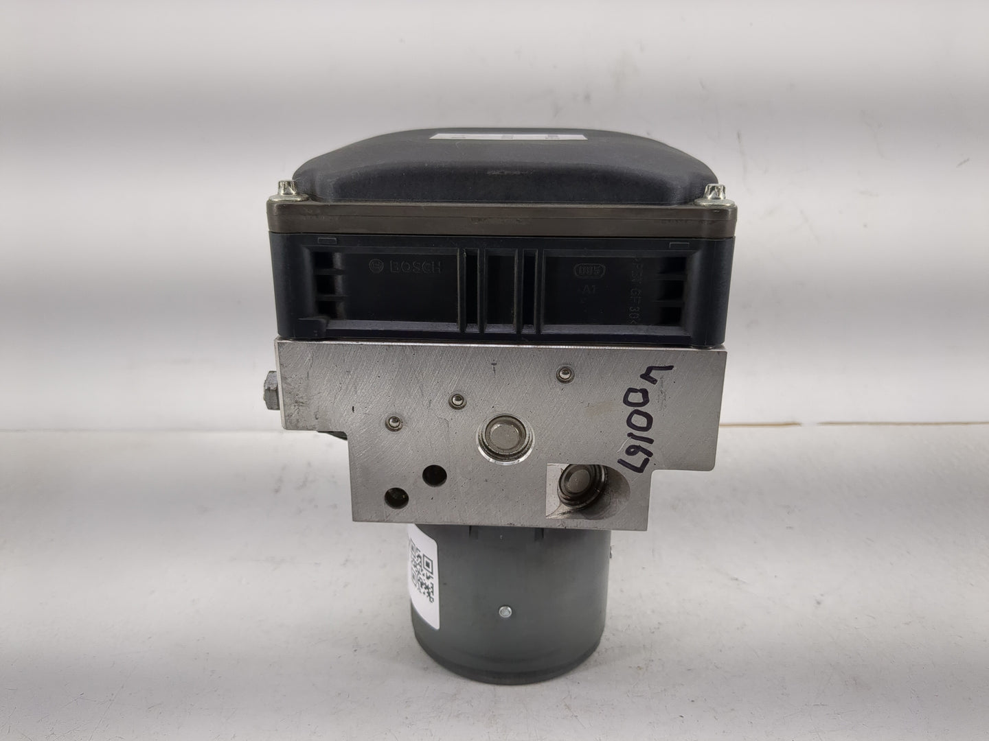 2012 Mercedes-Benz E350 ABS Pump Control Module Replacement P/N:A212 431 33 12 0 265 250 423 Fits OEM Used Auto Parts - Oemu