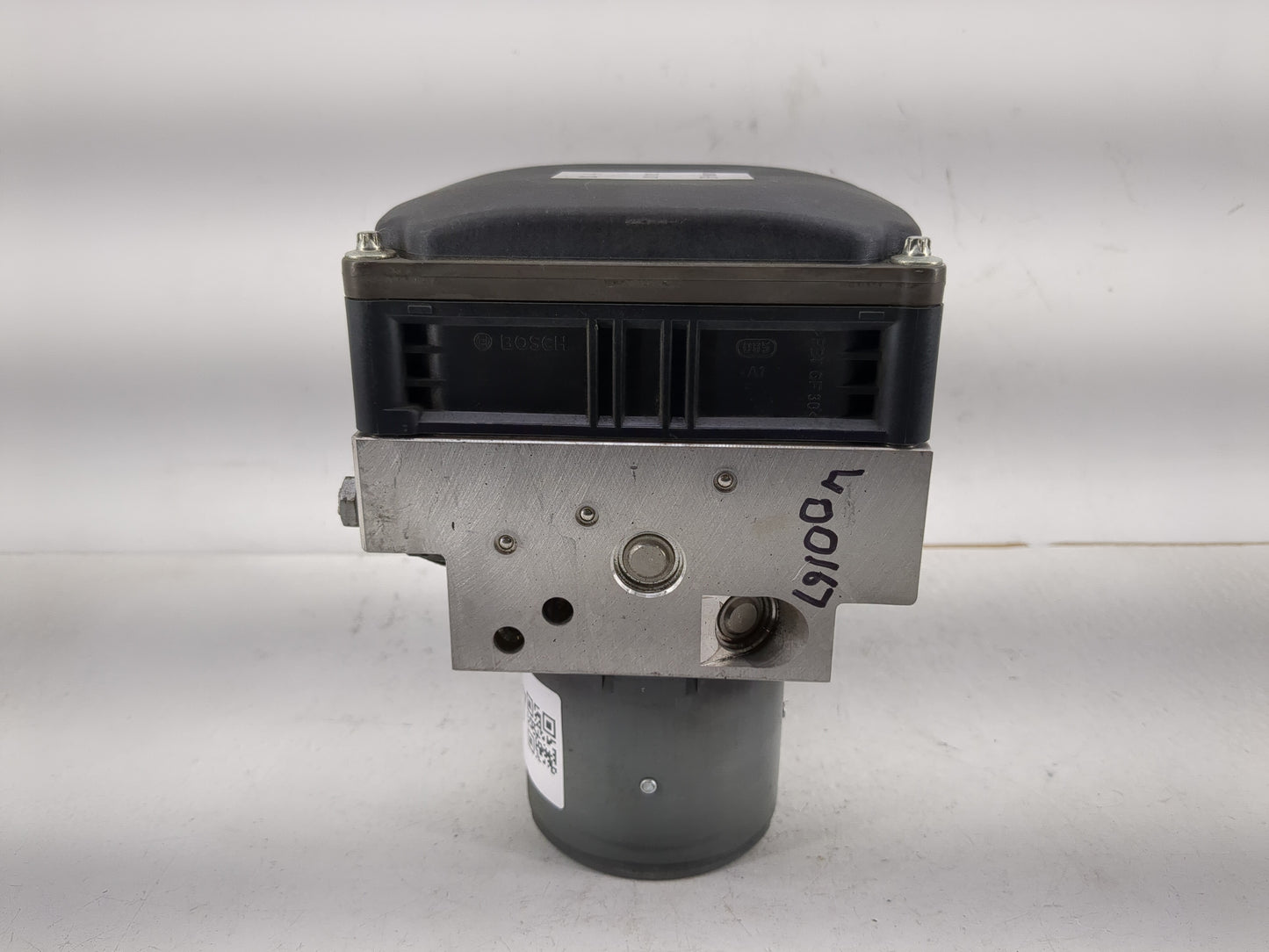 2012 Mercedes-Benz E350 ABS Pump Control Module Replacement P/N:A212 431 33 12 0 265 250 423 Fits OEM Used Auto Parts - Oemu