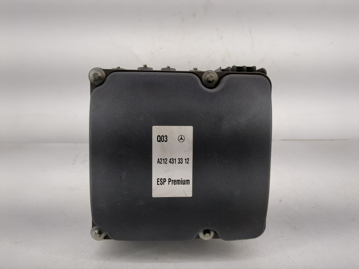 2012 Mercedes-Benz E350 ABS Pump Control Module Replacement P/N:A212 431 33 12 0 265 250 423 Fits OEM Used Auto Parts - Oemu