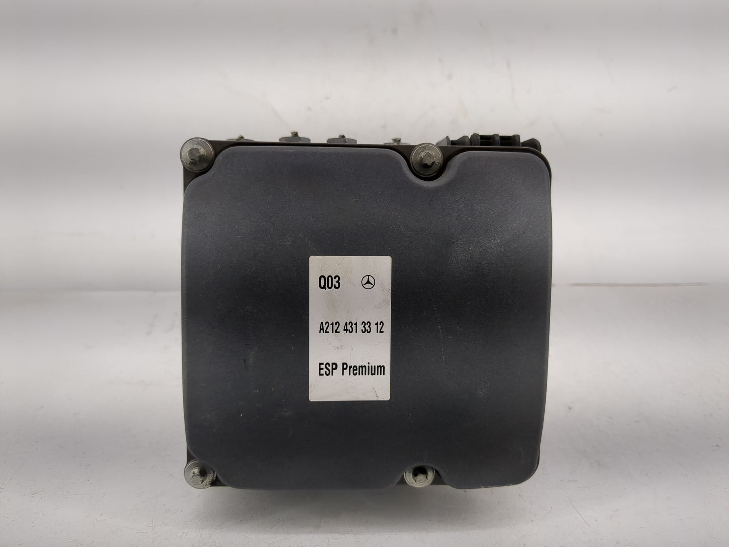 2012 Mercedes-Benz E350 ABS Pump Control Module Replacement P/N:A212 431 33 12 0 265 250 423 Fits OEM Used Auto Parts - Oemu