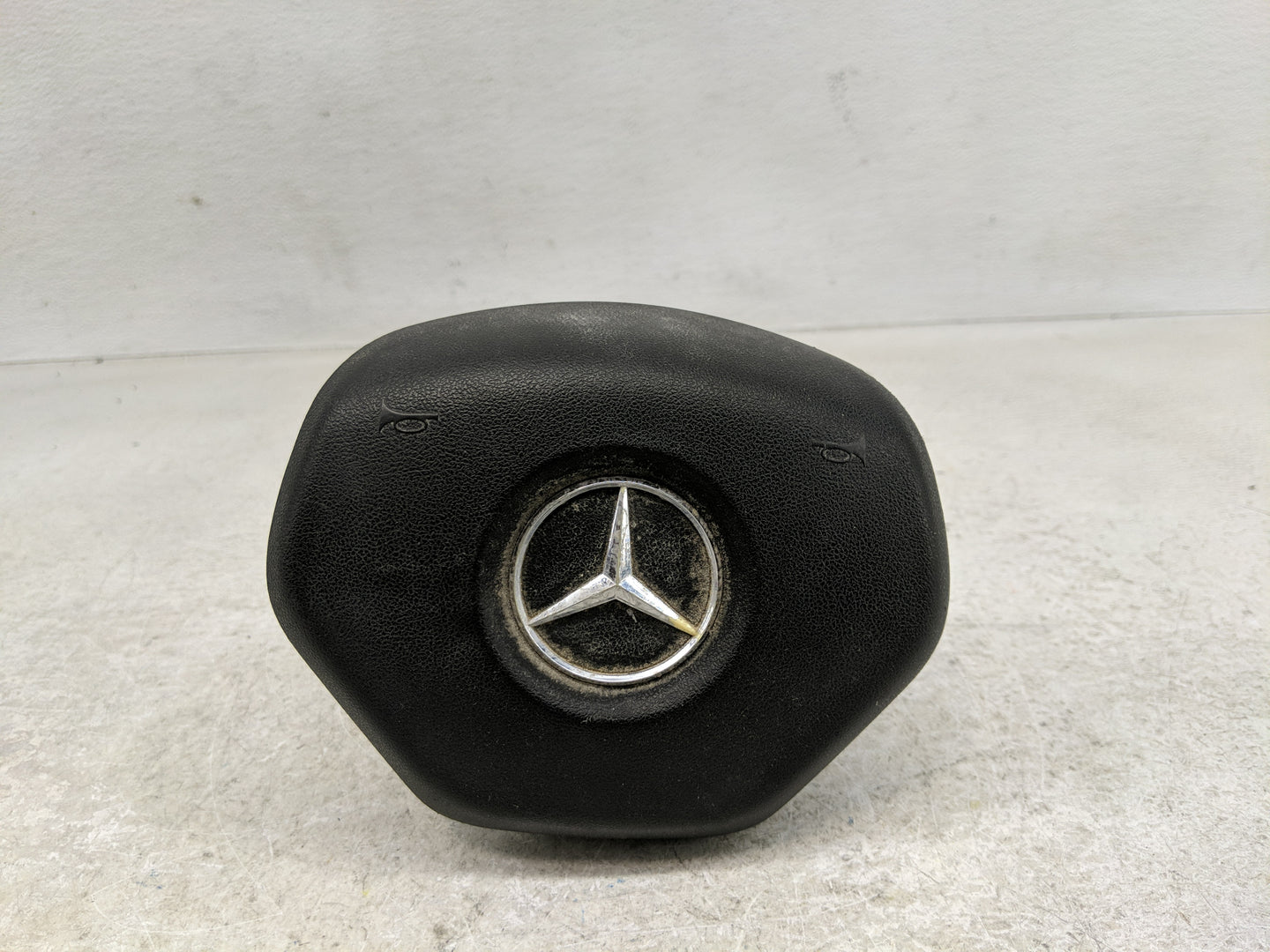 2012-2016 Mercedes-Benz E350 Air Bag Driver Left Steering Wheel Mounted Fits Fits 2012 2013 2014 2015 2016 2017 OEM Used Aut
