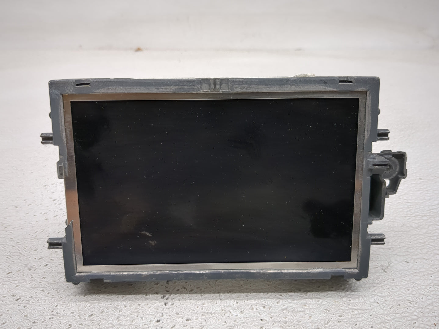 2010-2012 Mercedes-benz E350 Information Display Screen - Oemusedautoparts1.com