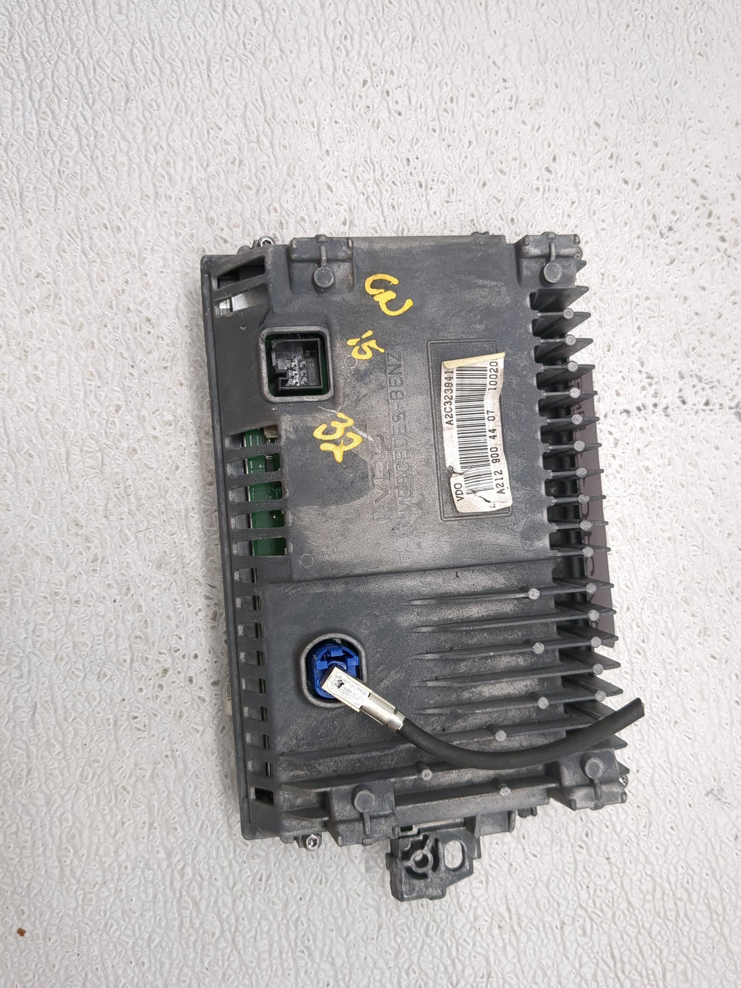 2010-2012 Mercedes-benz E350 Information Display Screen - Oemusedautoparts1.com