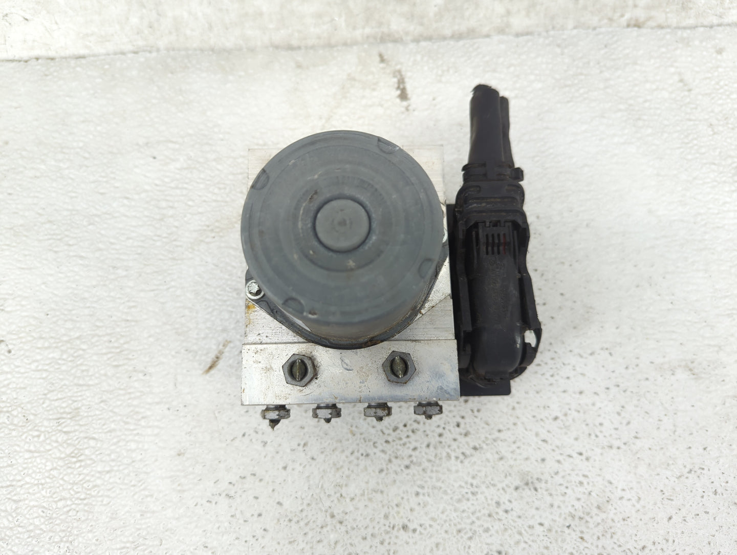 2011-2012 Mercedes-Benz E350 ABS Pump Control Module Replacement P/N:0265236369 A2124313599, 0265951085 Fits Fits 2011 2012 