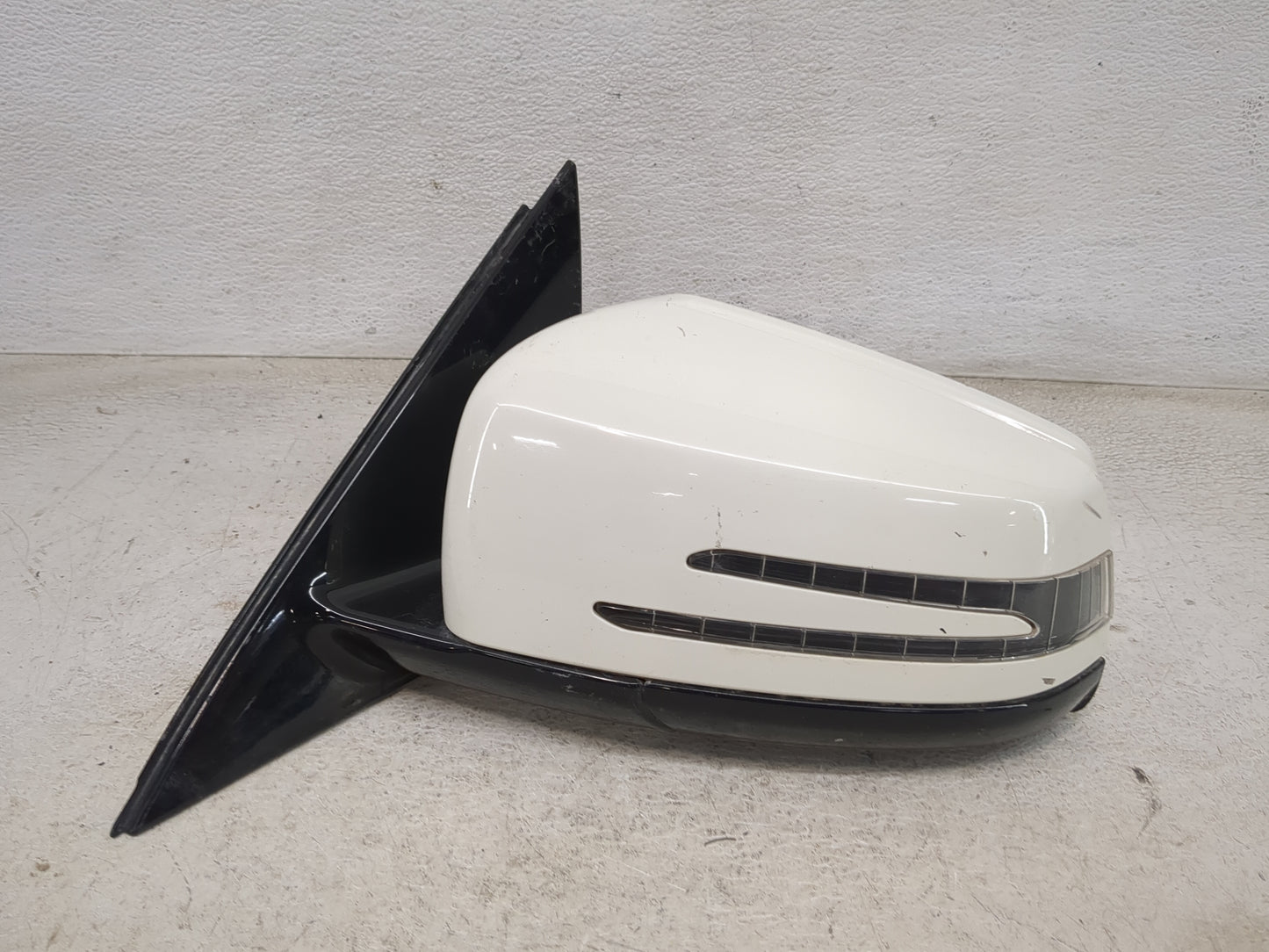 2011-2014 Mercedes-Benz E350 Driver Side View Mirror - Left Door Mirror OEM Used - Oemusedautoparts1.com