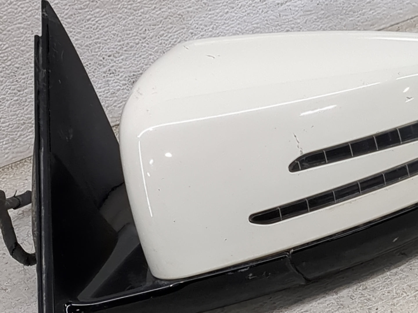 2011-2014 Mercedes-Benz E350 Driver Side View Mirror - Left Door Mirror OEM Used - Oemusedautoparts1.com