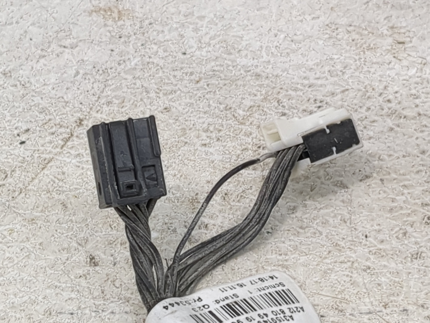 2011-2014 Mercedes-Benz E350 Driver Side View Mirror - Left Door Mirror OEM Used - Oemusedautoparts1.com