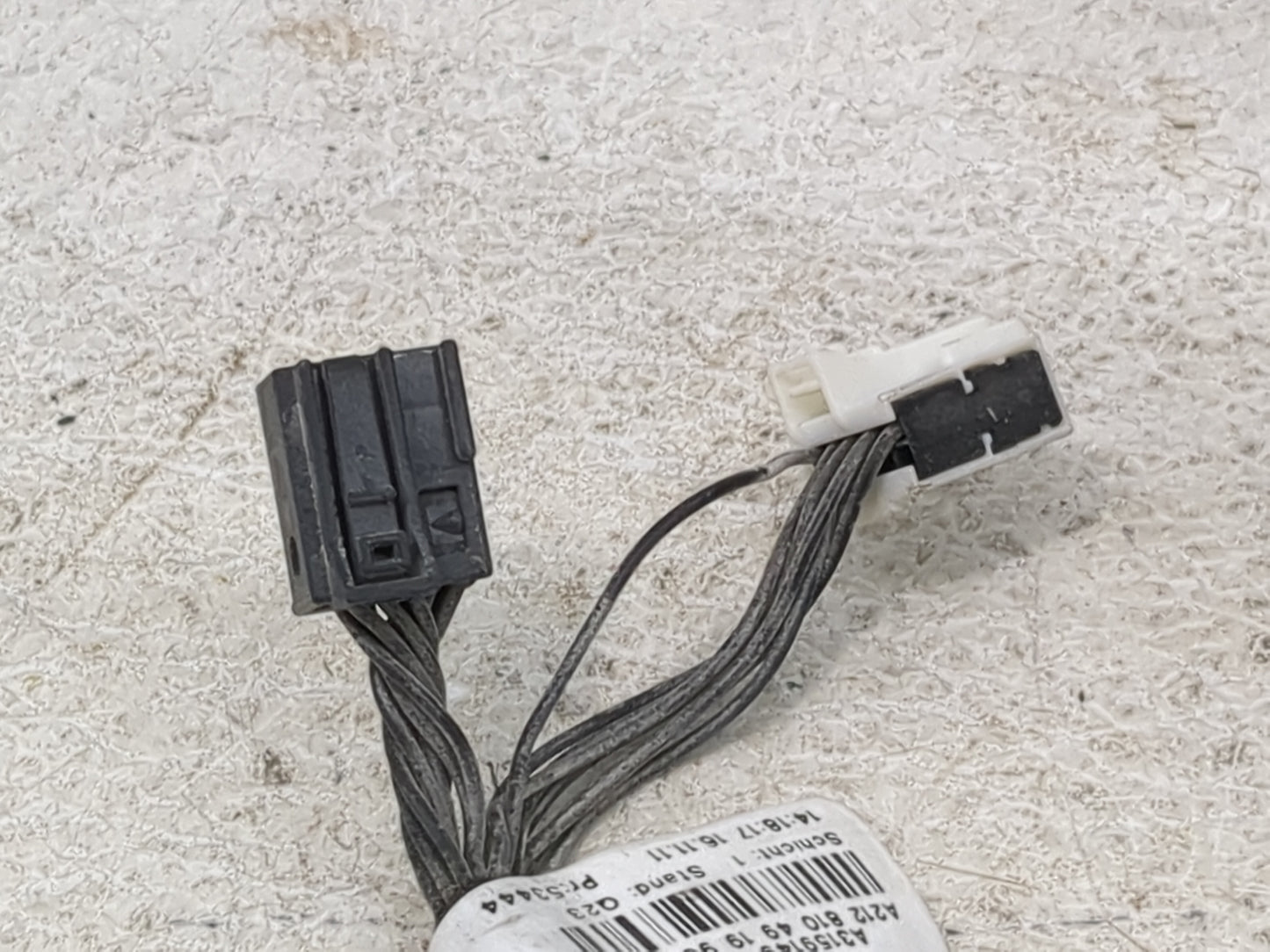 2011-2014 Mercedes-Benz E350 Driver Side View Mirror - Left Door Mirror OEM Used - Oemusedautoparts1.com