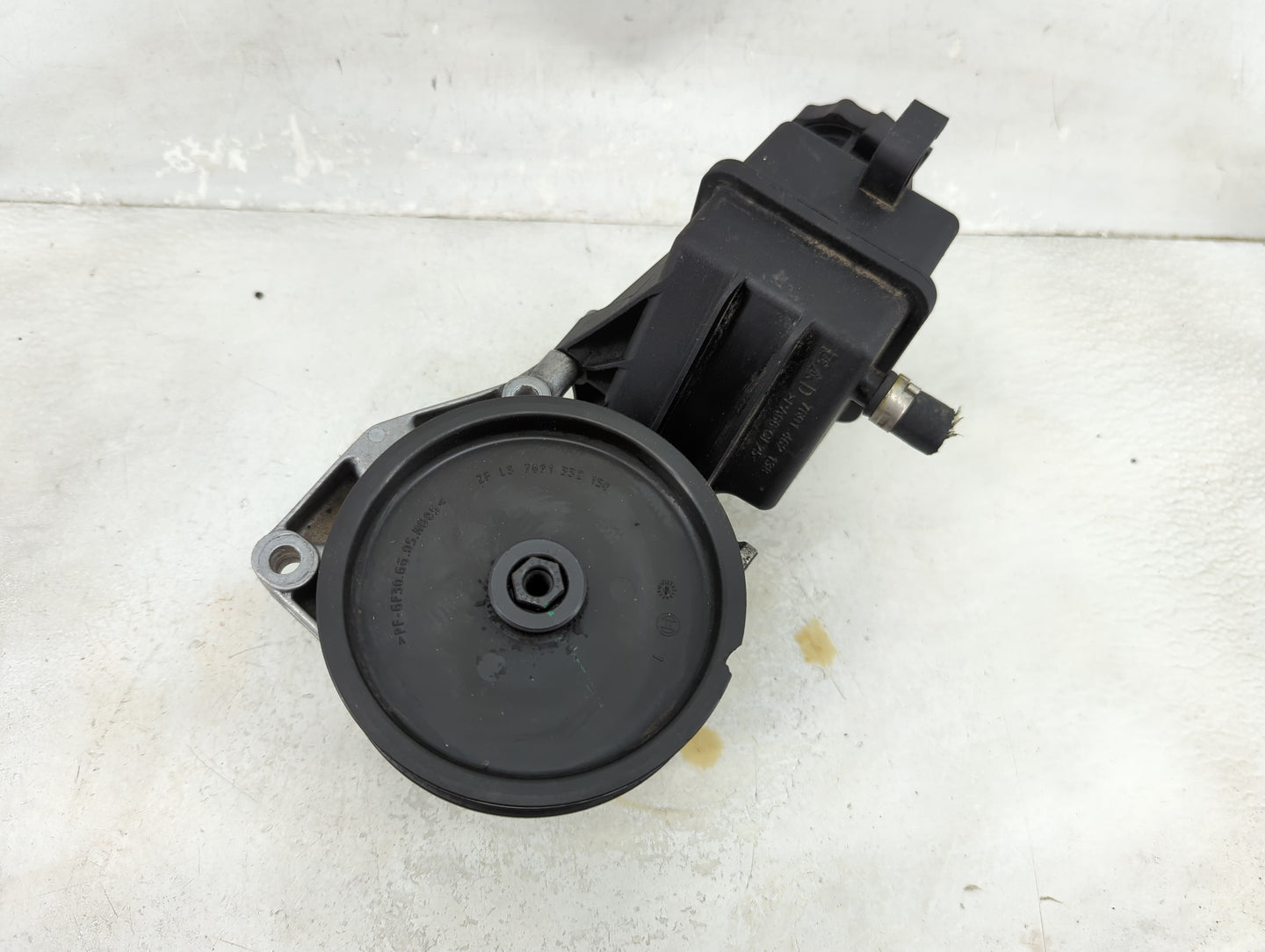 2012-2013 Mercedes-benz E350 Power Steering Column Pump Oem - Oemusedautoparts1.com