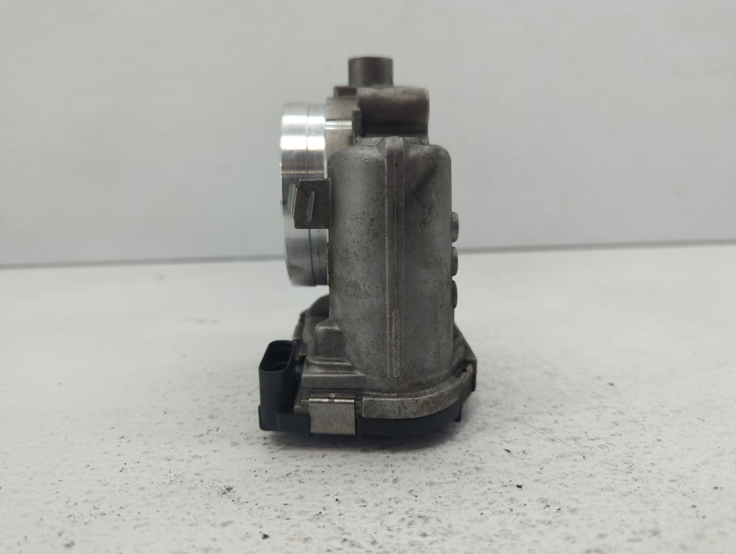 2012-2016 Mercedes-Benz E350 Throttle Body P/N:A 276 141 01 25 2761410125 Fits OEM Used Auto Parts - Oemusedautoparts1.com