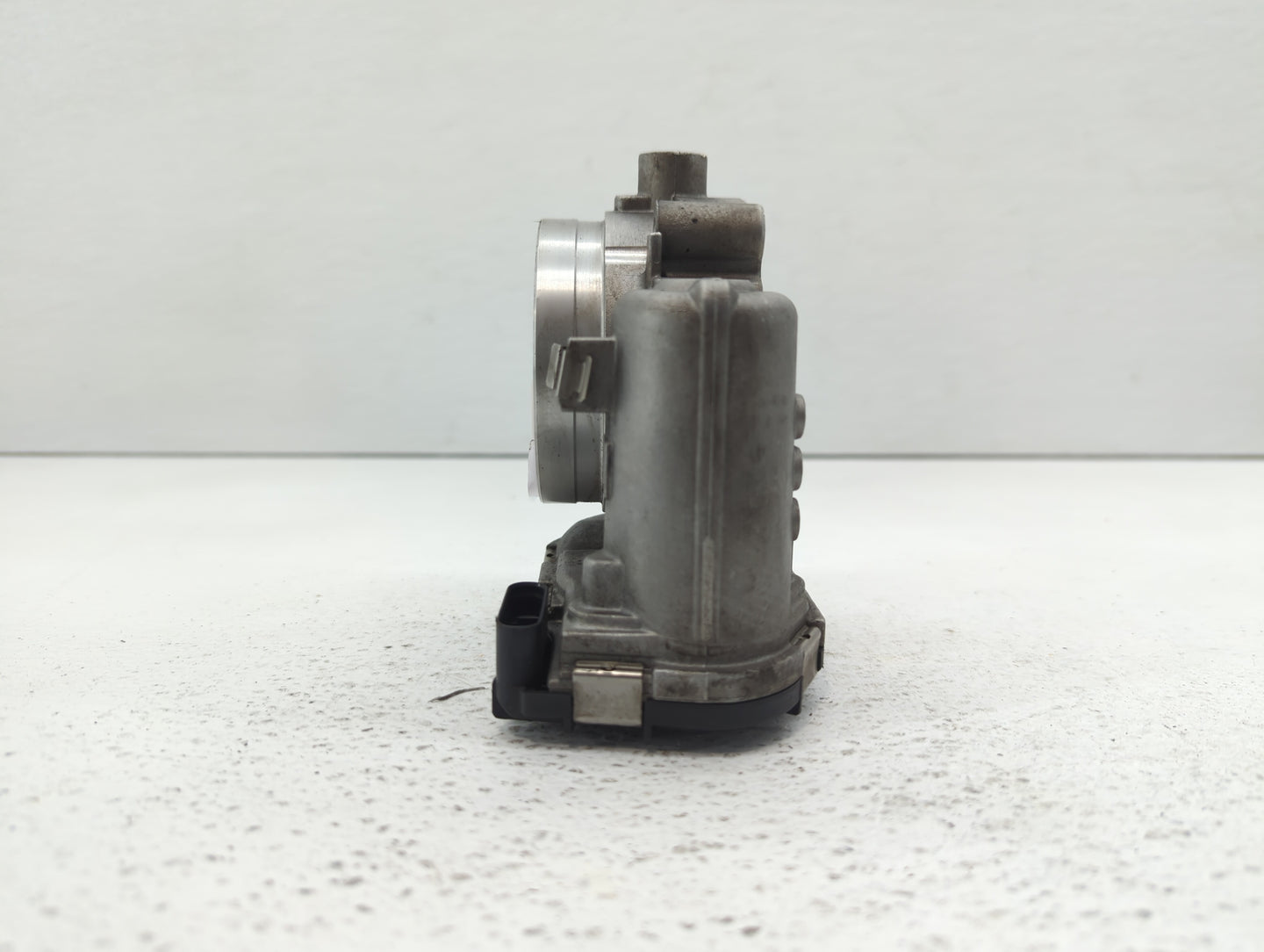 2012-2016 Mercedes-Benz E350 Throttle Body P/N:A 276 141 01 25 2761410125 Fits OEM Used Auto Parts - Oemusedautoparts1.com