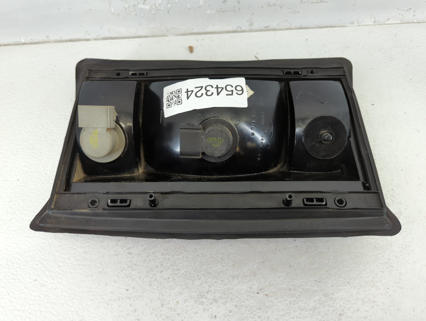 2012 Mercedes-Benz E350 Tail Light Assembly Driver Left OEM P/N:F7UB-13441-AA Fits OEM Used Auto Parts - Oemusedautoparts1.c