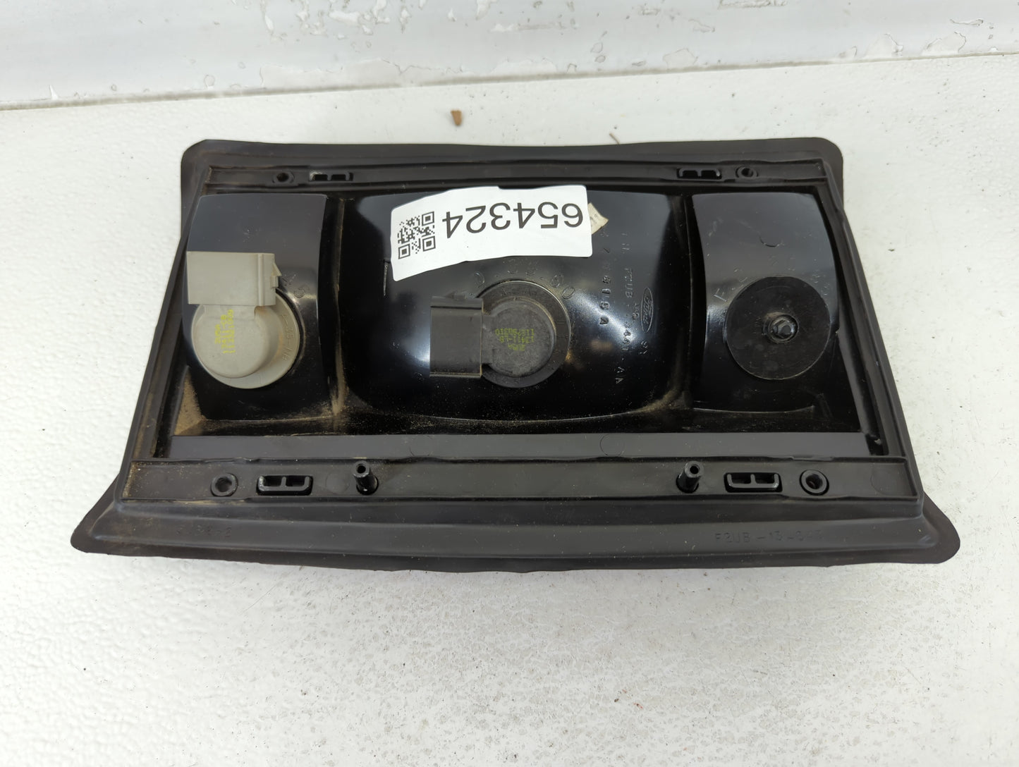 2012 Mercedes-Benz E350 Tail Light Assembly Driver Left OEM P/N:F7UB-13441-AA Fits OEM Used Auto Parts - Oemusedautoparts1.c