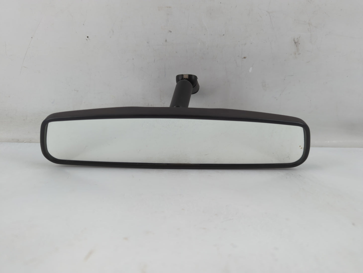 2012 Mercedes-Benz E350 Interior Rear View Mirror Replacement OEM P/N:E8011083 Fits OEM Used Auto Parts - Oemusedautoparts1.