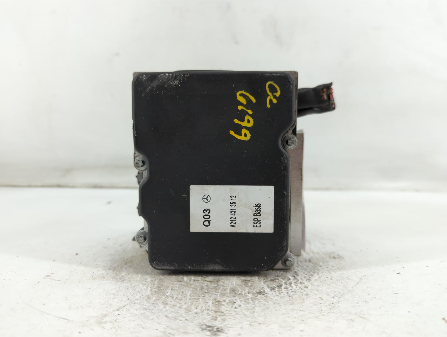 2011-2012 Mercedes-Benz E350 ABS Pump Control Module Replacement P/N:A212 431 35 12 0 265 236 369 Fits Fits 2011 2012 OEM Us