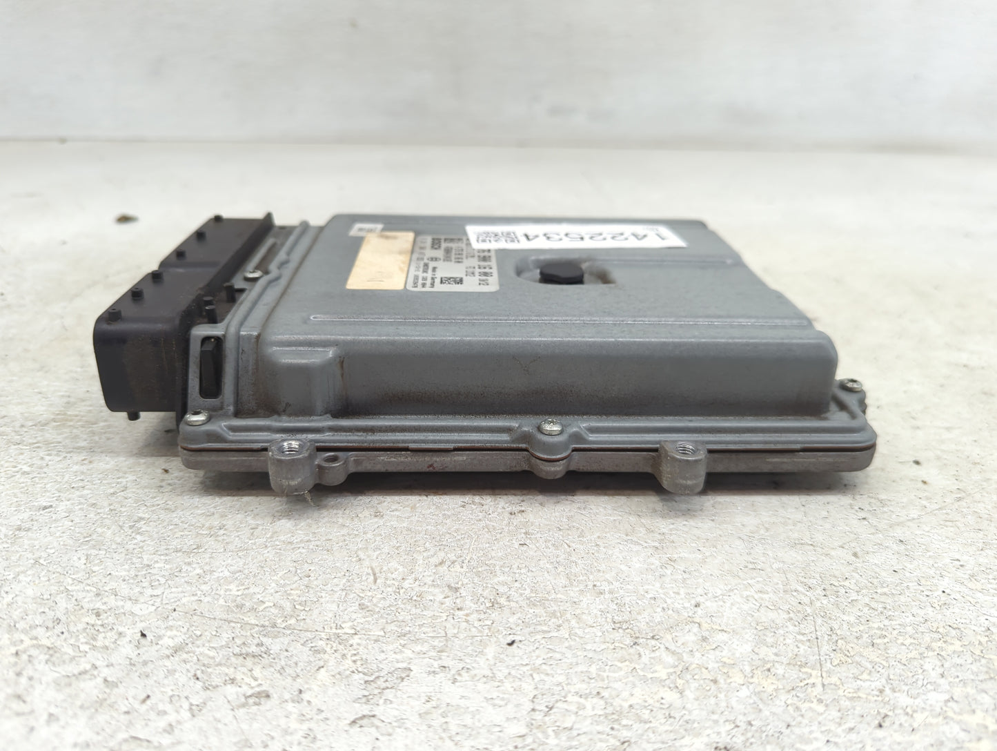 2012 Mercedes-Benz Eclass PCM Engine Control Computer ECU ECM PCU OEM P/N:A 276 900 16 00 A 276 901 06 00 Fits Fits 2013 OEM