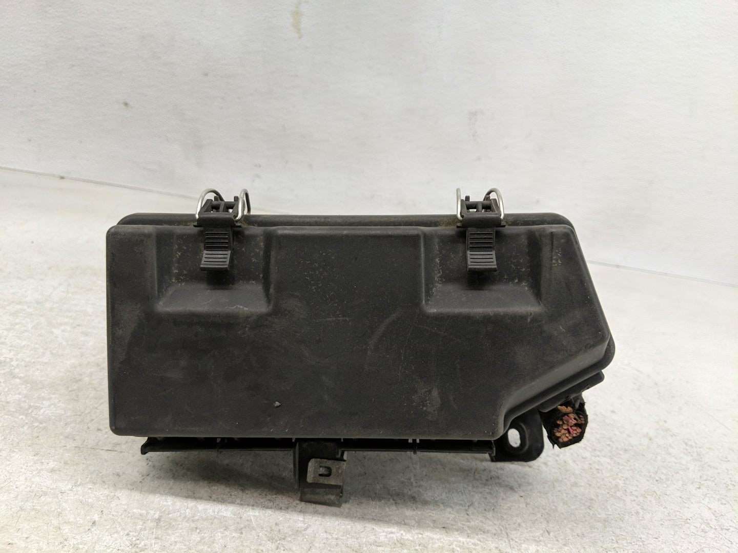 2012 Mercedes-Benz Gl350 Fusebox Fuse Box Panel Relay Module Fits OEM Used Auto Parts - Oemusedautoparts1.com