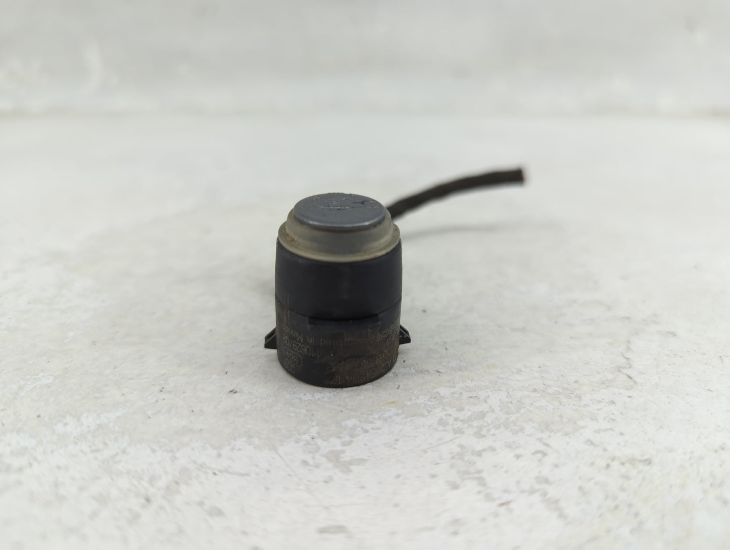 2012 Mercedes-benz Gl450 Front Park Assist Sensor Black - Oemusedautoparts1.com