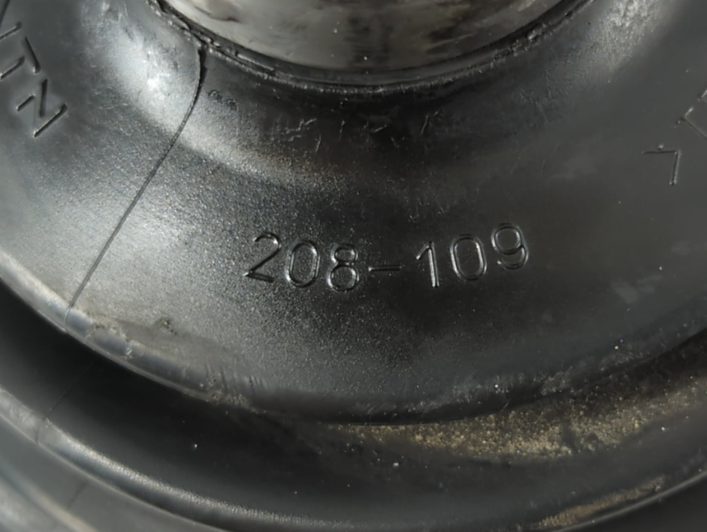 2008-2012 Mercedes-benz Gl450 Axle Shaft Rear Passenger Cv C/v - Oemusedautoparts1.com