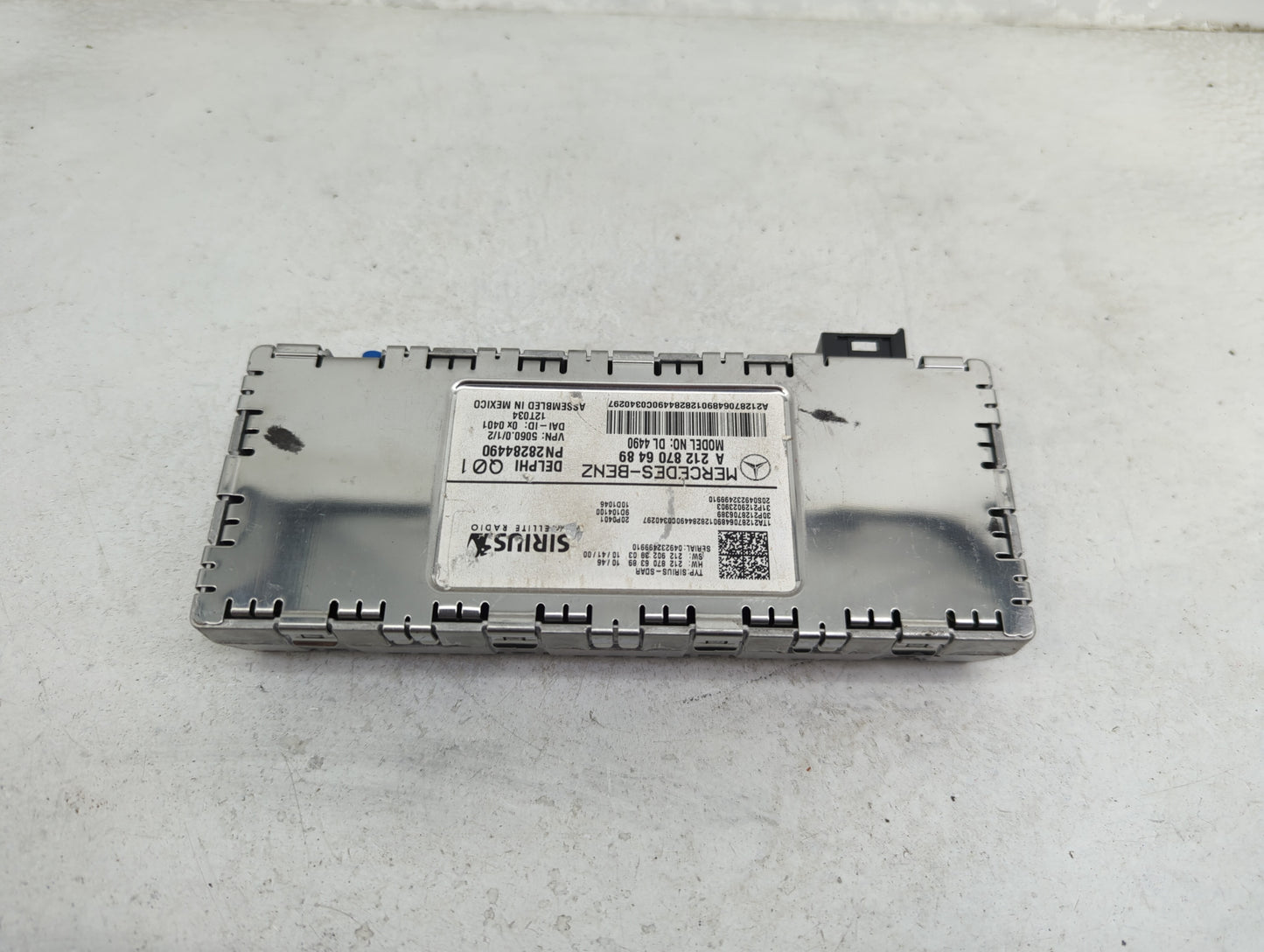 2011-2013 Mercedes-Benz Glk350 Radio AM FM Cd Player Receiver Replacement P/N:A2128706489 PN28284490 Fits OEM Used Auto Part