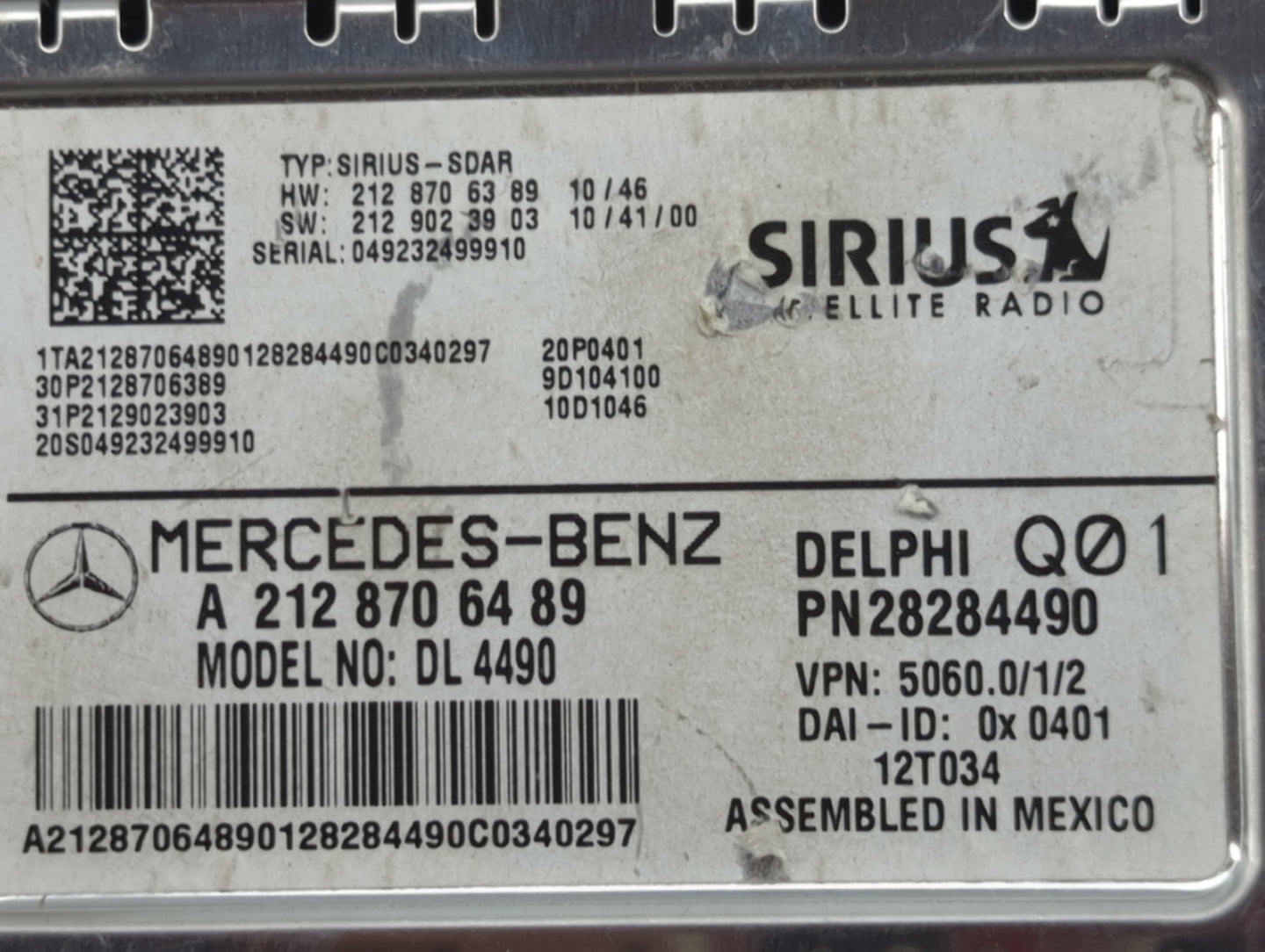 2011-2013 Mercedes-Benz Glk350 Radio AM FM Cd Player Receiver Replacement P/N:A2128706489 PN28284490 Fits OEM Used Auto Part