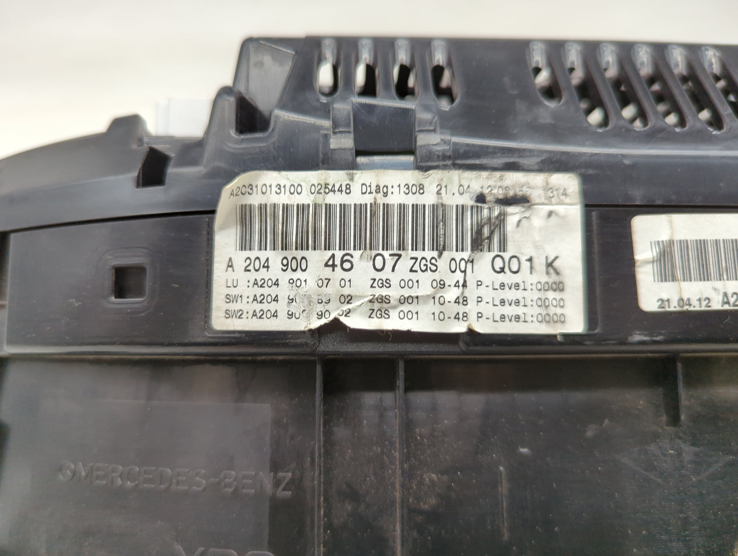 2012 Mercedes-Benz Glk350 Instrument Cluster Speedometer Gauges P/N:A2049004607 A2C31013100, A2049010701 Miles:43K Fits OEM 