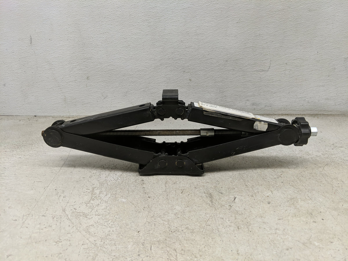 2012 Mercedes-benz Glk350 Spare Scissor Car Jack Black - Oemusedautoparts1.com