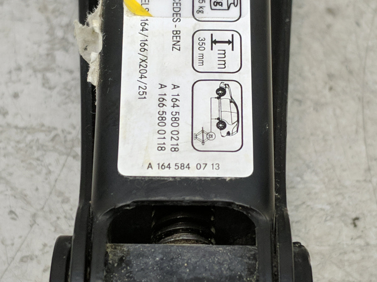 2012 Mercedes-benz Glk350 Spare Scissor Car Jack Black - Oemusedautoparts1.com