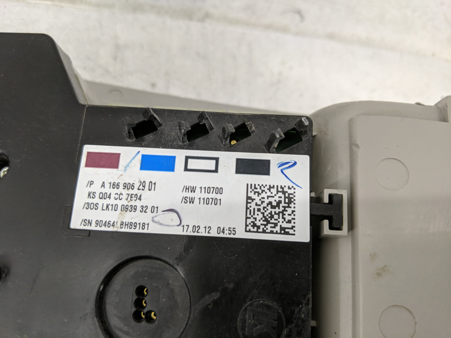 2012 Mercedes-benz Ml250 Overhead Roof Console - Oemusedautoparts1.com