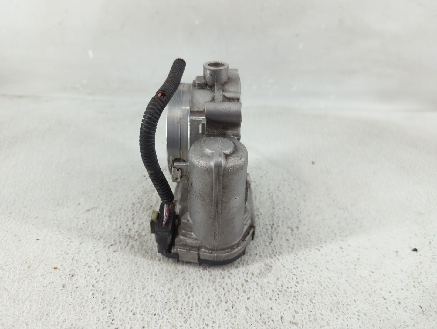 2012 Mercedes-Benz Ml250 Throttle Body P/N:A 276 141 01 25 0 280 750 503 Fits OEM Used Auto Parts - Oemusedautoparts1.com