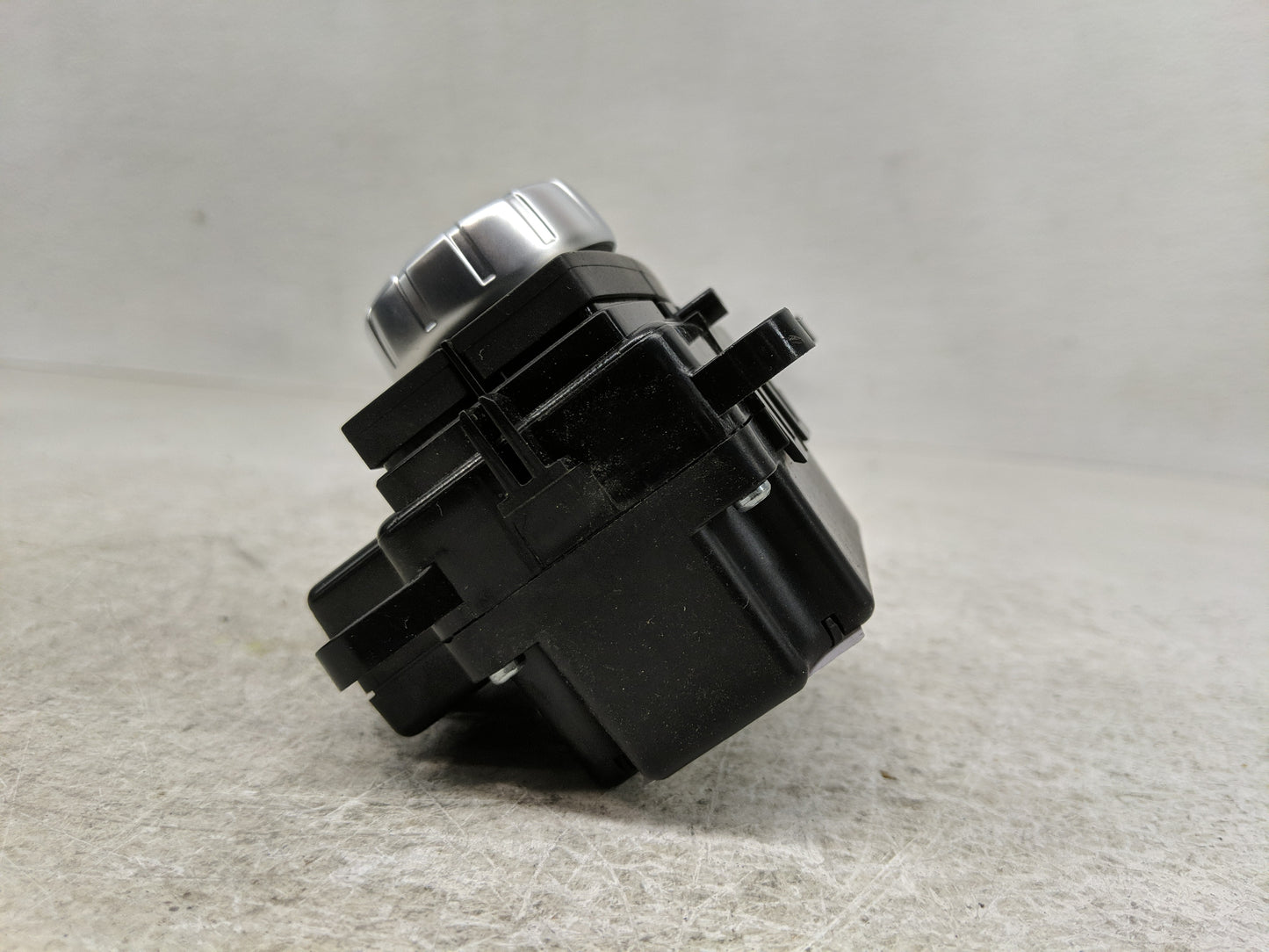 2012 Mercedes-Benz Ml250 Radio AM FM Cd Player Receiver Replacement P/N:A166 900 37 01 Fits Fits 2013 2014 OEM Used Auto Par