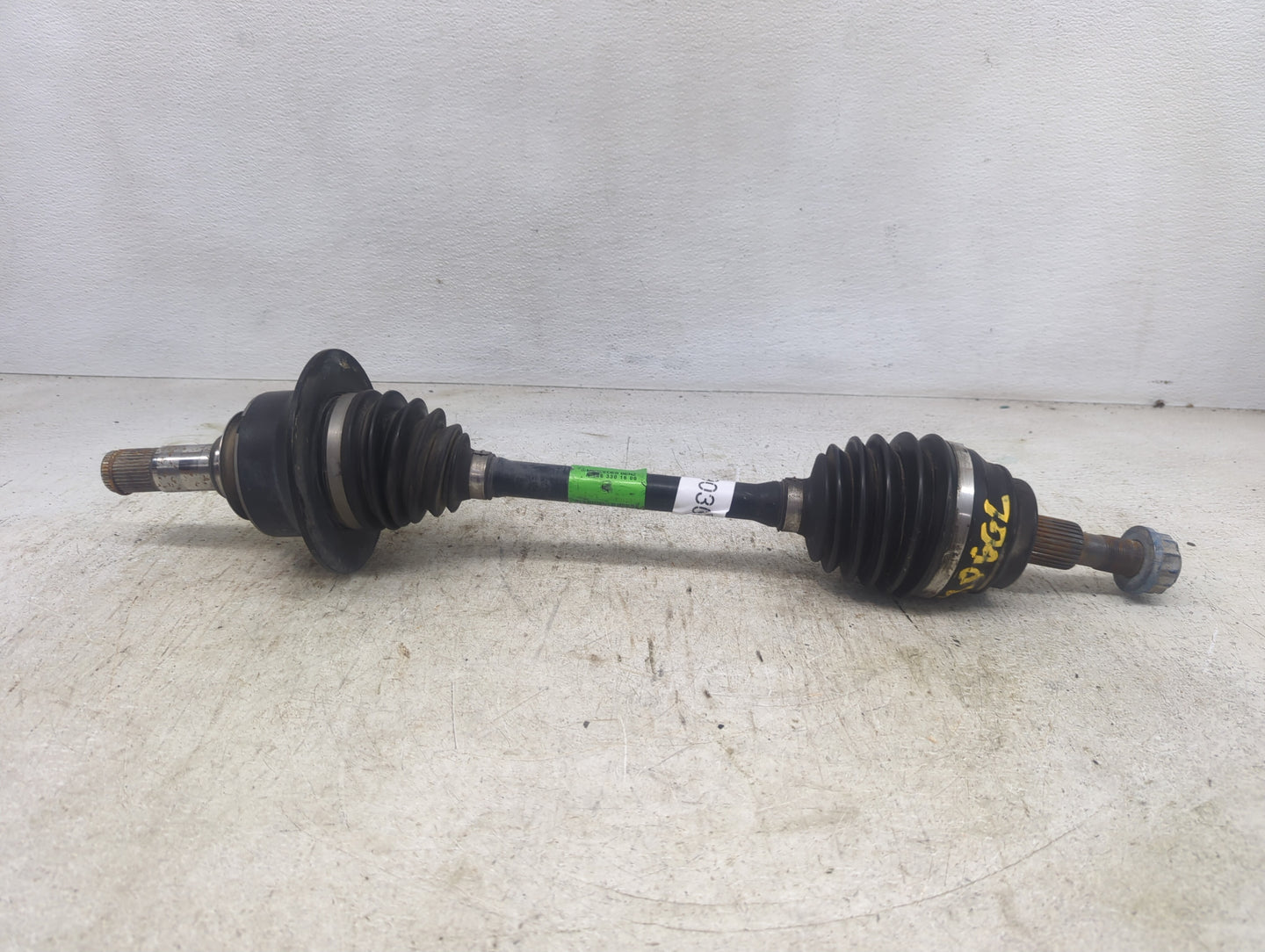 2012-2015 Mercedes-benz Ml350 Axle Shaft Front Driver Cv C/v - Oemusedautoparts1.com