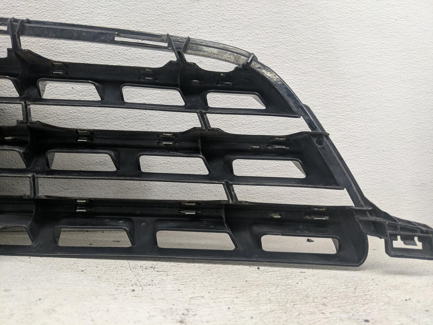 2012-2015 Mercedes-benz Ml350 Front Grille Bumper Not Included - Oemusedautoparts1.com