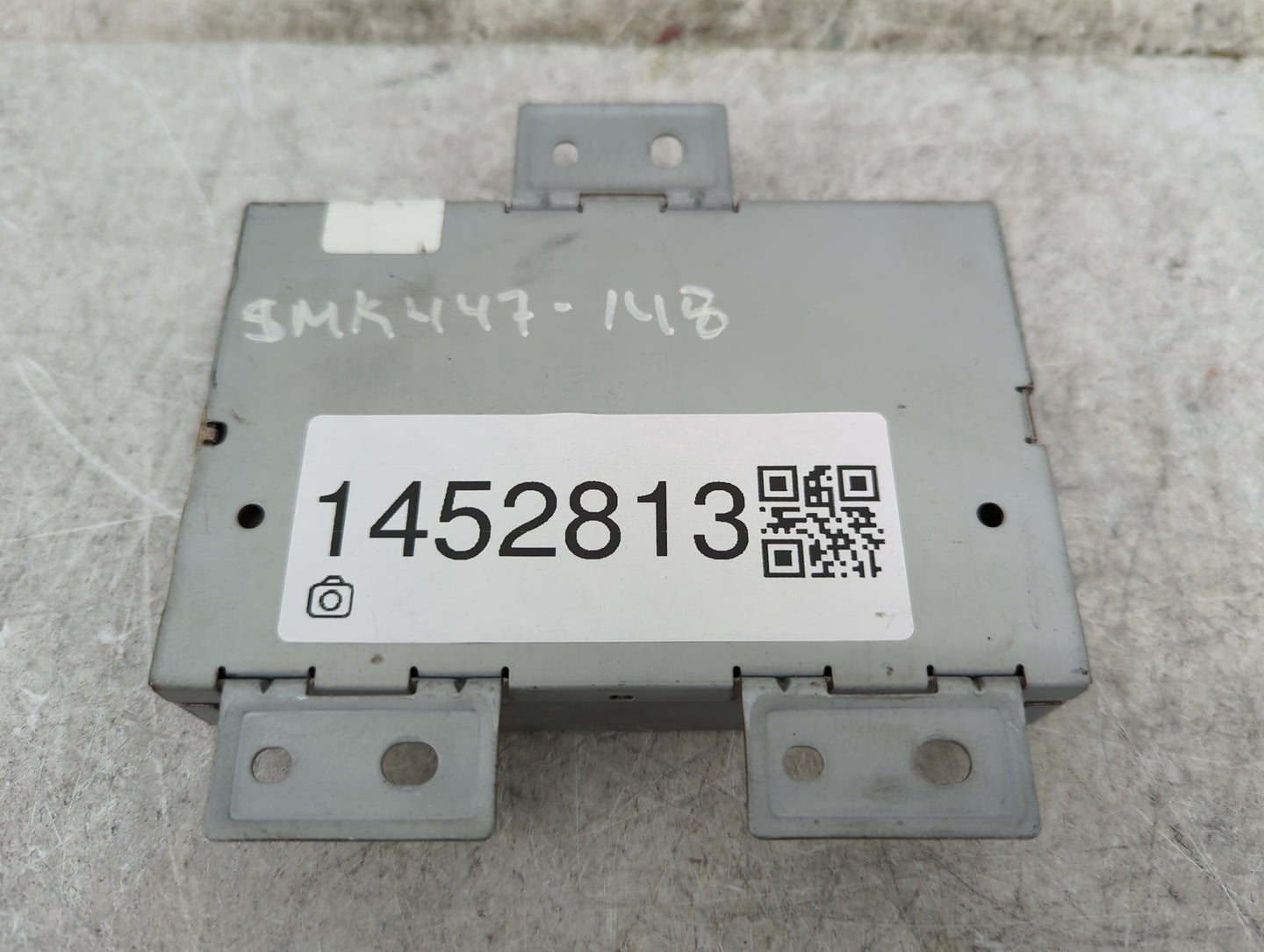 2012 Mercedes-benz S550 Body Control Module Bcm Inner Cabin Fuse Box - Oemusedautoparts1.com