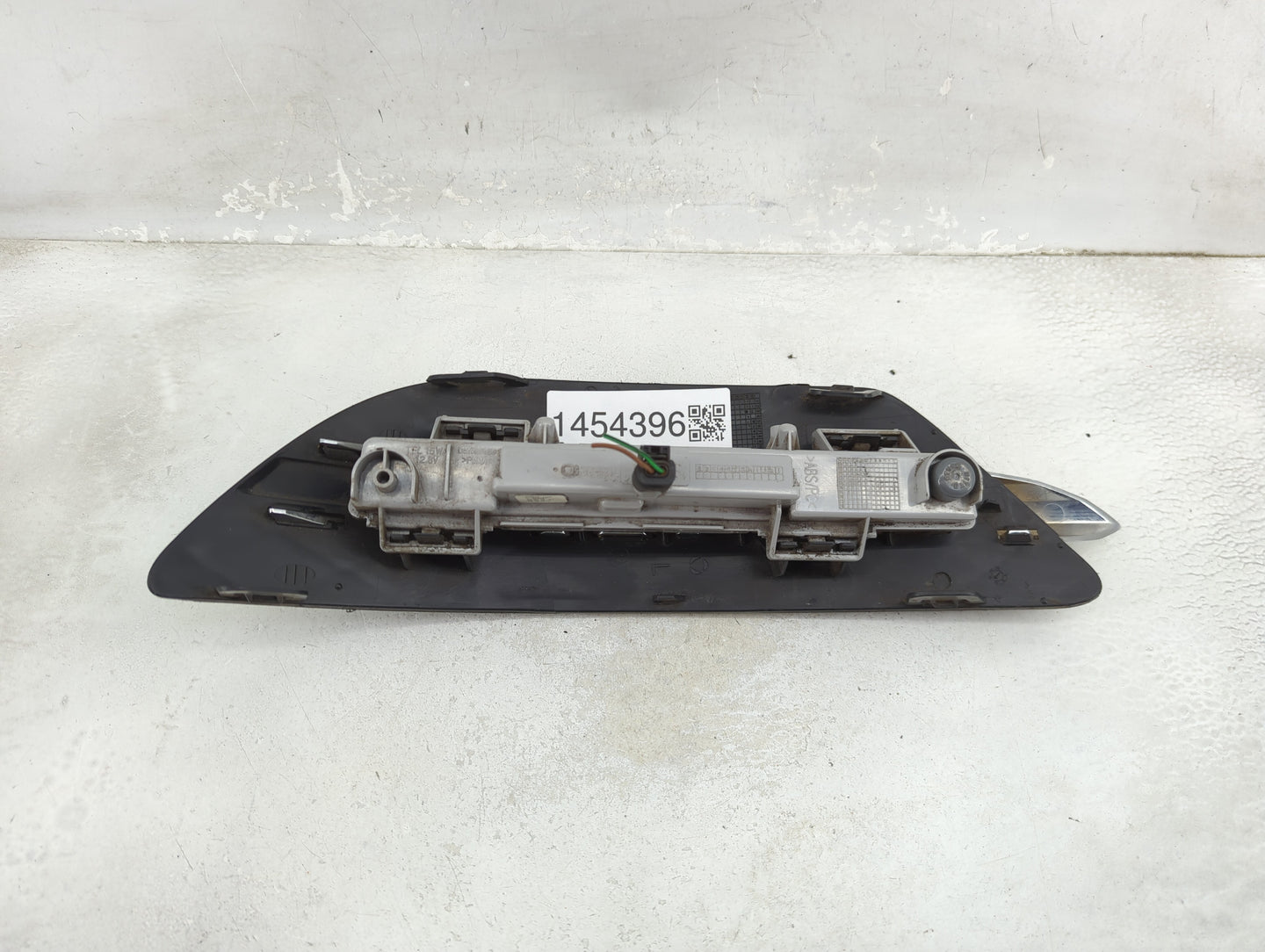 Mercedes C-class Driver Left Oem Front Light Lamp Black - Oemusedautoparts1.com
