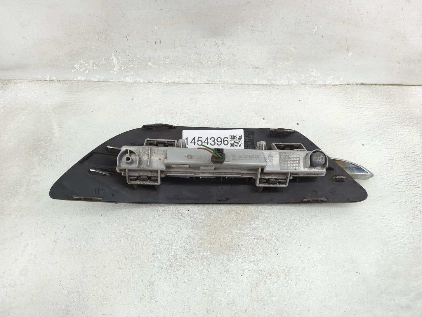 Mercedes C-class Driver Left Oem Front Light Lamp Black - Oemusedautoparts1.com