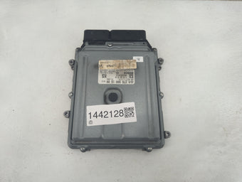 compare product 2012 Mercedes E-Class PCM Engine Control Computer ECU ECM PCU OEM P/N:A2769001600 A2769010600, 0261S06497 Fits Fits 2013 OEM Used Auto Parts