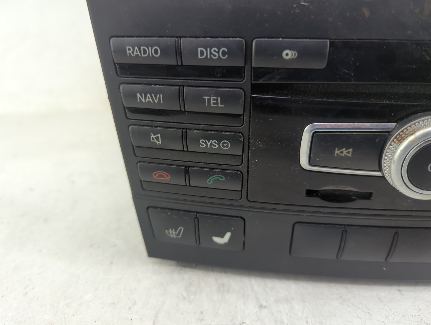 2012 Mercedes E-Class Radio AM FM Cd Player Receiver Replacement P/N:A2129005014 A2129011706, A1729029303 Fits Fits 2011 OEM