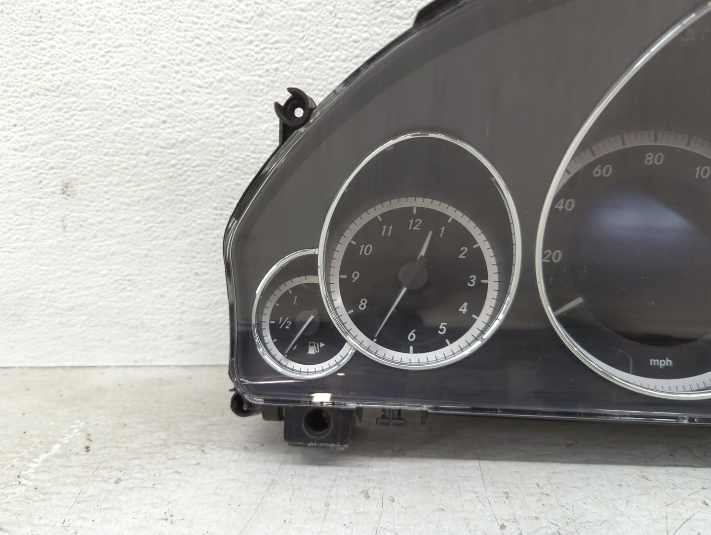 2012 Mercedes E-Class Instrument Cluster Speedometer Gauges P/N:A2129003813 A2C33061500 Miles:126K Fits OEM Used Auto Parts 