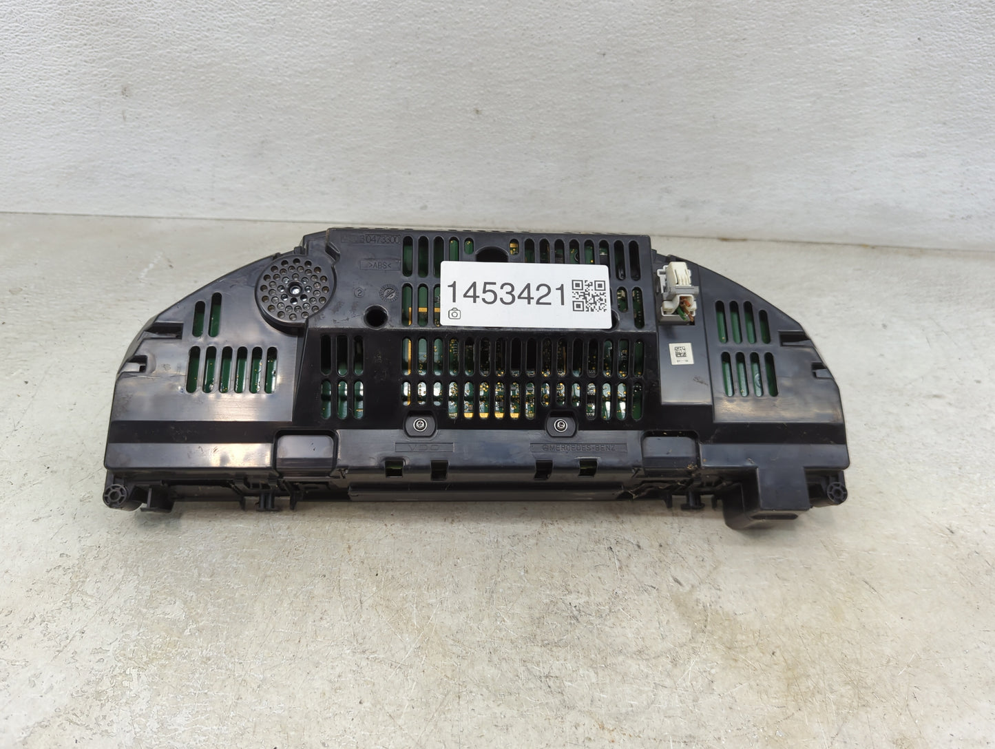 2012 Mercedes E-Class Instrument Cluster Speedometer Gauges P/N:A2129003813 A2C33061500 Miles:126K Fits OEM Used Auto Parts 