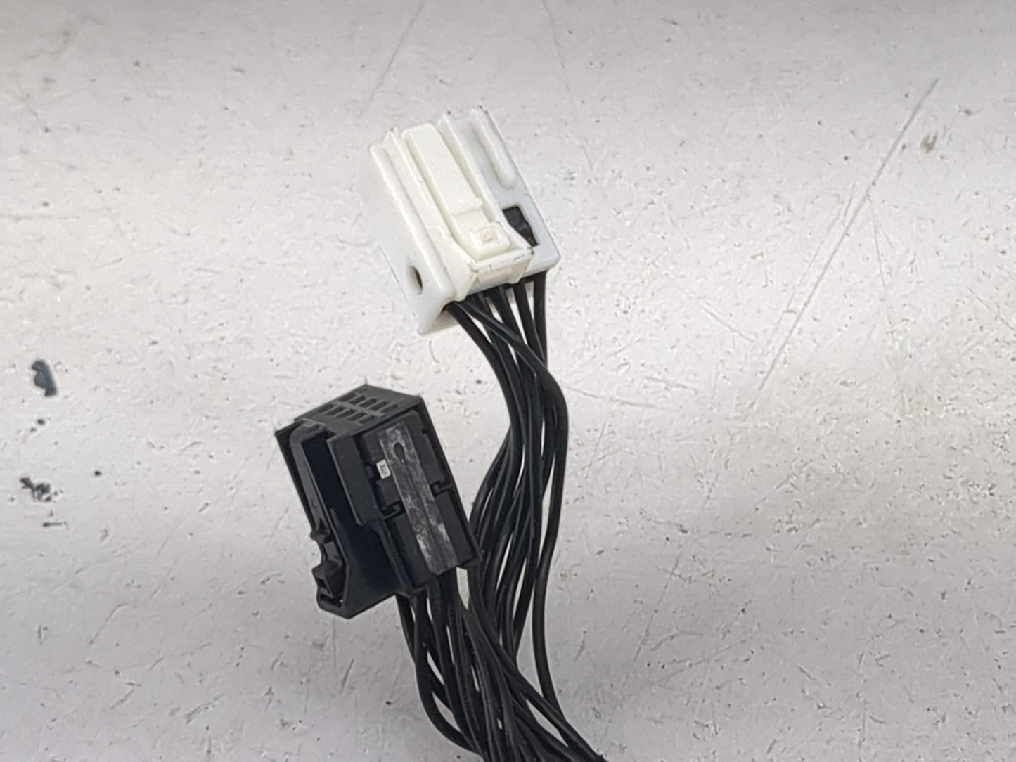 2012 Mercedes E-Class Driver Side View Mirror - Left Door Mirror OEM Used - Oemusedautoparts1.com